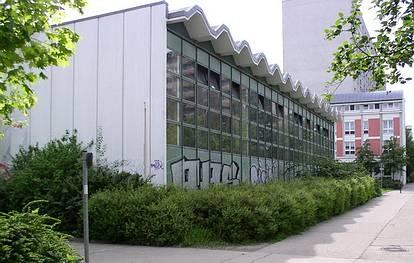 Wuhlestr. 18 a  -  TDK-Sporthalle - (C) Peter Hahn fotoblues
